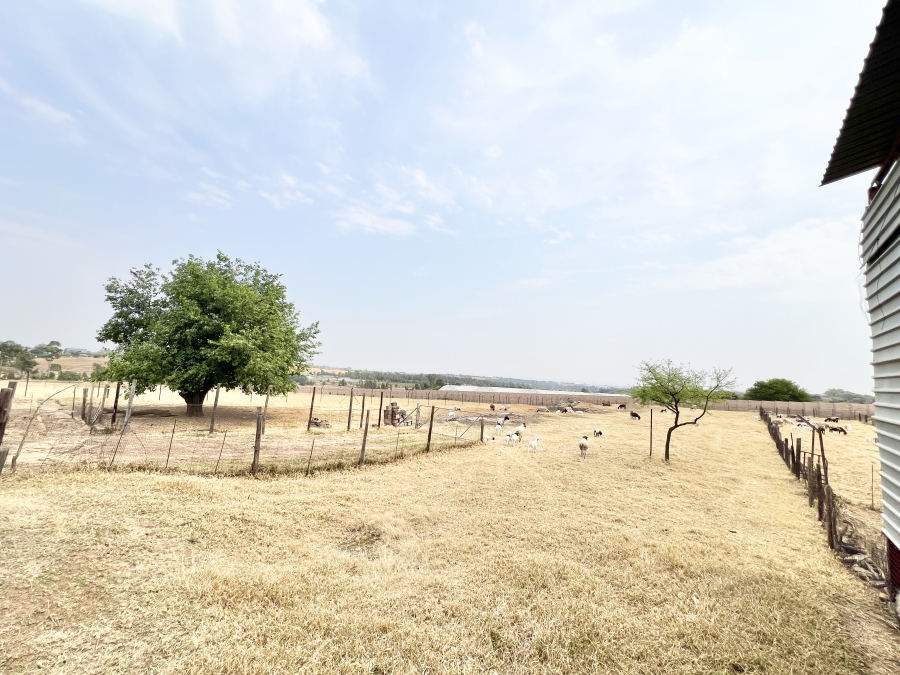 4 Bedroom Property for Sale in Knoppieslaagte Gauteng