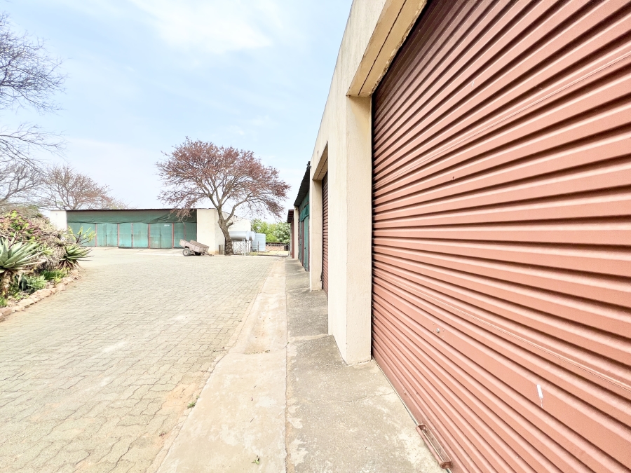 4 Bedroom Property for Sale in Knoppieslaagte Gauteng
