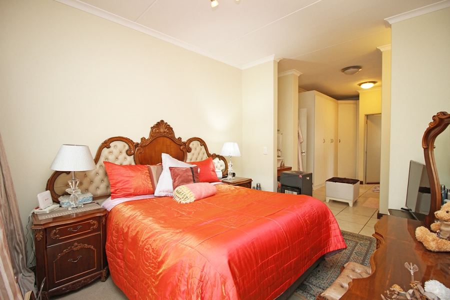 2 Bedroom Property for Sale in Beverley Gauteng