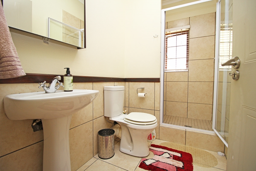 2 Bedroom Property for Sale in Beverley Gauteng