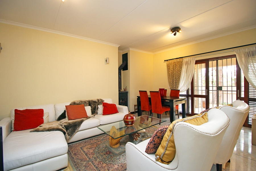 2 Bedroom Property for Sale in Beverley Gauteng