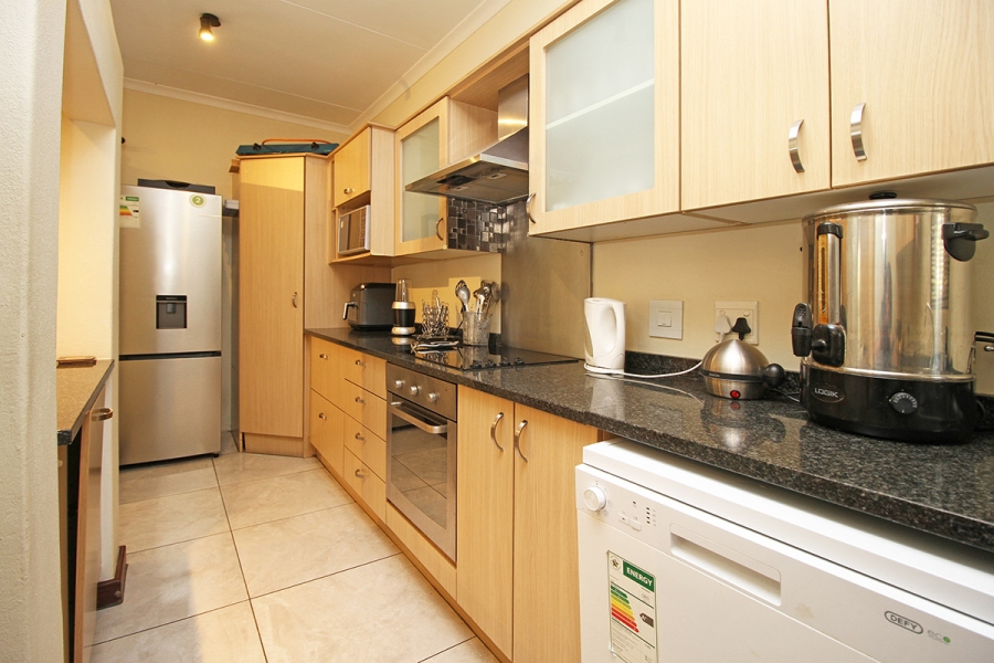 2 Bedroom Property for Sale in Beverley Gauteng