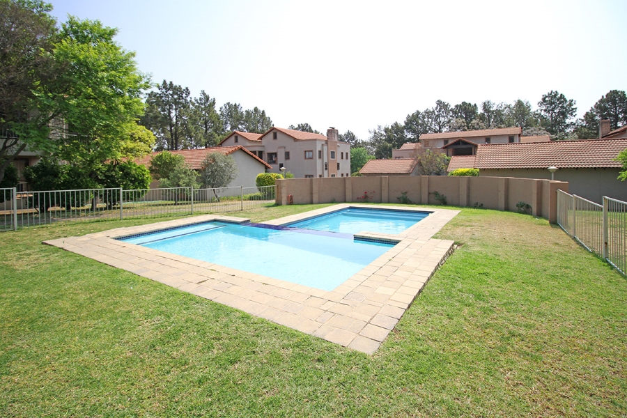 2 Bedroom Property for Sale in Beverley Gauteng