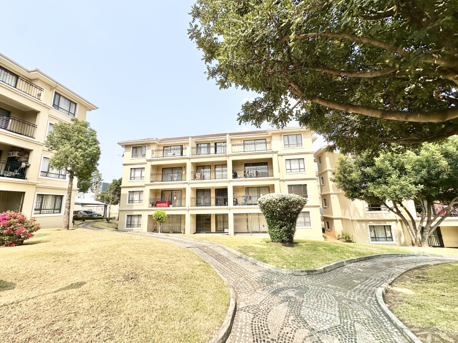 To Let 2 Bedroom Property for Rent in Erand Gardens Gauteng