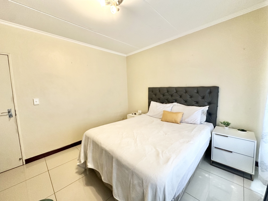To Let 2 Bedroom Property for Rent in Erand Gardens Gauteng