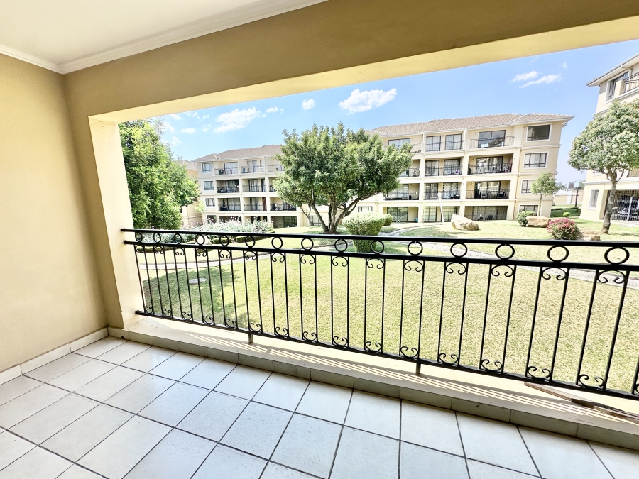 To Let 2 Bedroom Property for Rent in Erand Gardens Gauteng