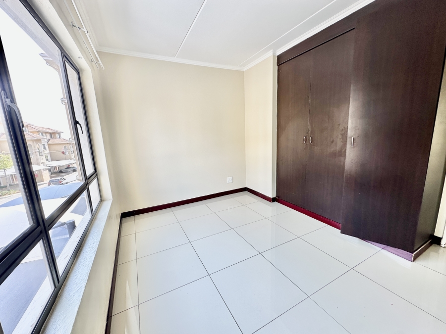 To Let 2 Bedroom Property for Rent in Erand Gardens Gauteng