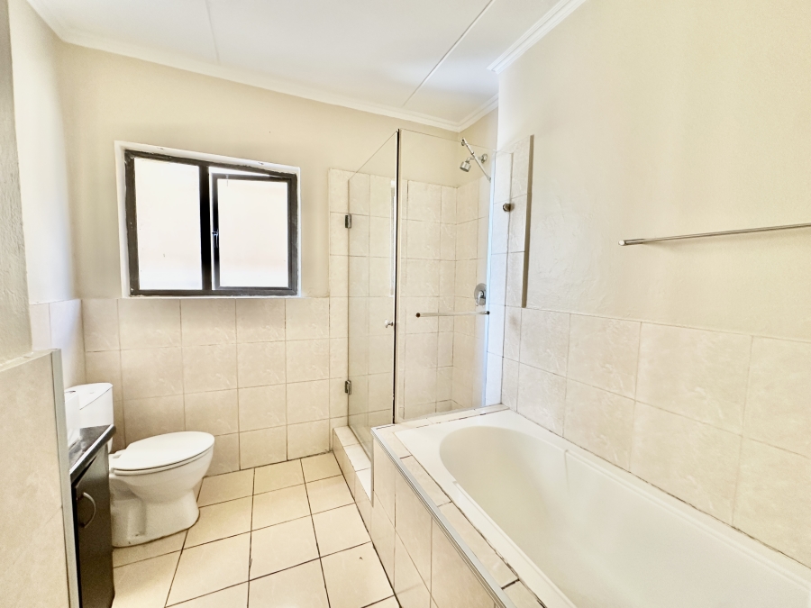 To Let 2 Bedroom Property for Rent in Erand Gardens Gauteng