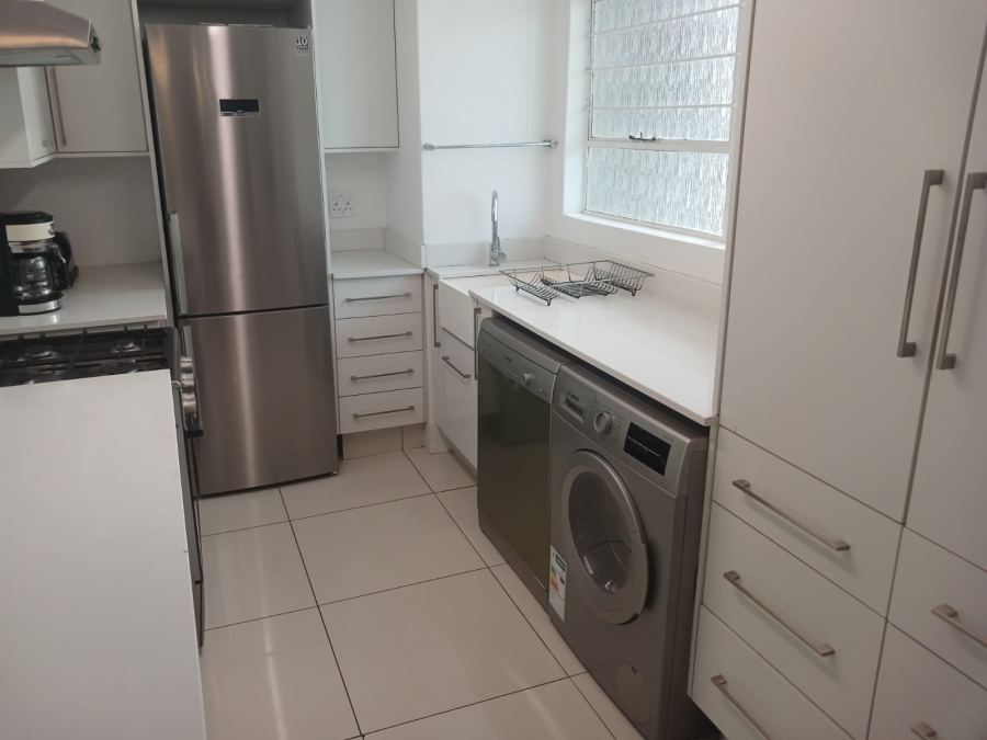 To Let 2 Bedroom Property for Rent in Sandhurst Gauteng