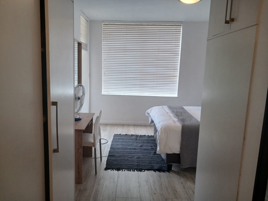 To Let 2 Bedroom Property for Rent in Sandhurst Gauteng