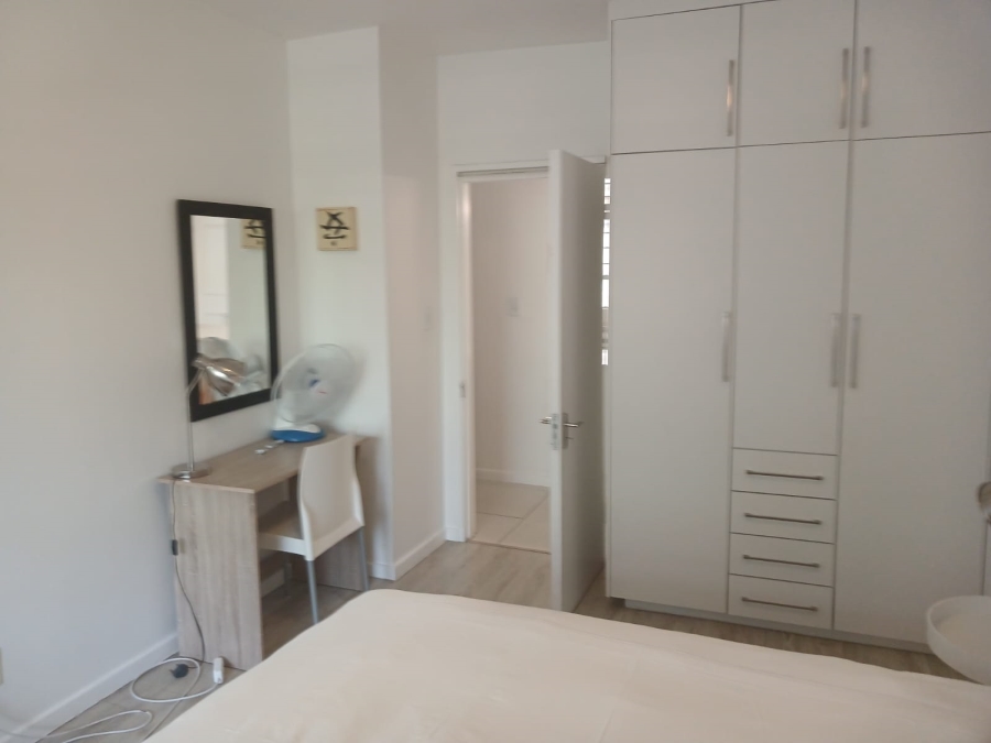 To Let 2 Bedroom Property for Rent in Sandhurst Gauteng