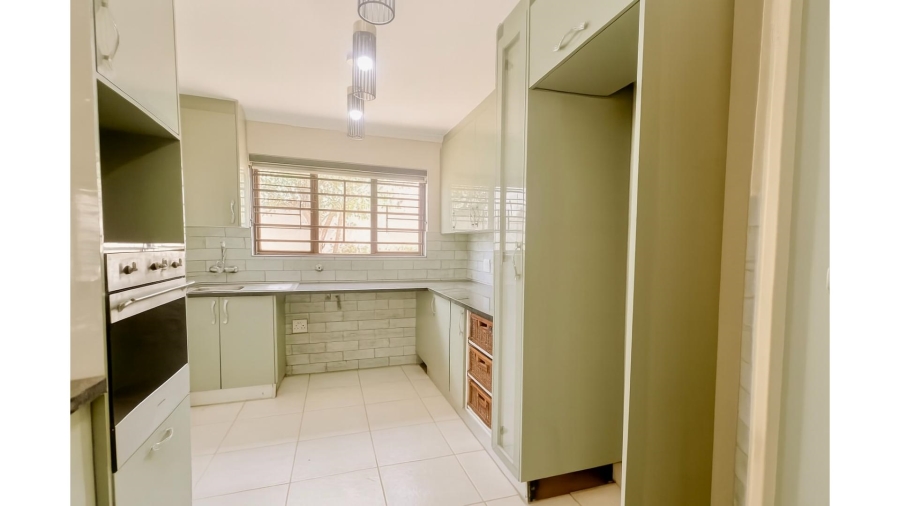 3 Bedroom Property for Sale in Lonehill Gauteng