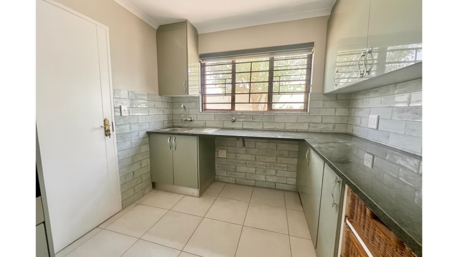 3 Bedroom Property for Sale in Lonehill Gauteng
