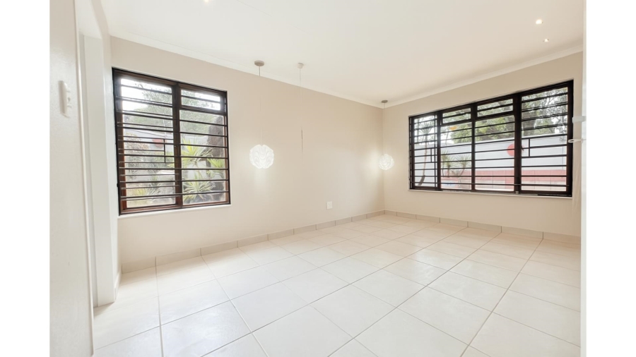 3 Bedroom Property for Sale in Lonehill Gauteng