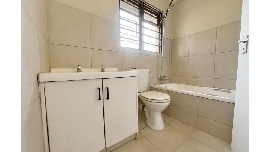 3 Bedroom Property for Sale in Lonehill Gauteng
