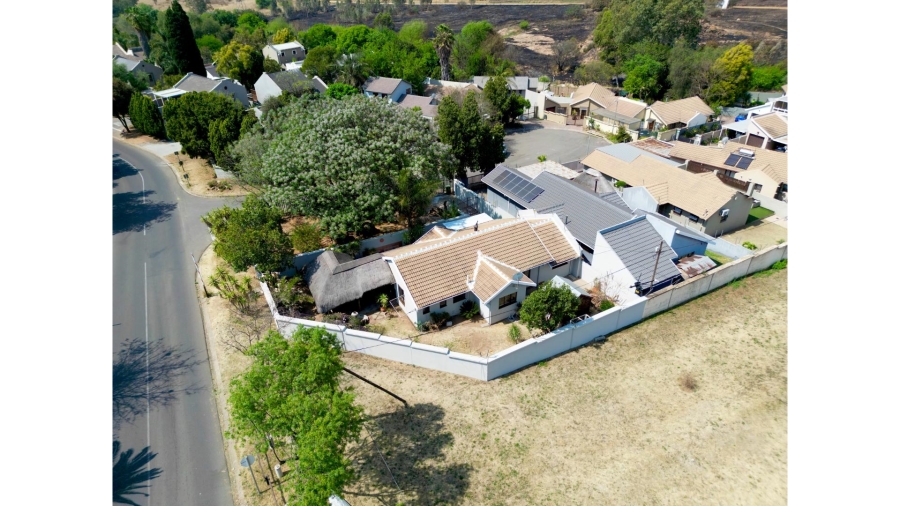 3 Bedroom Property for Sale in Lonehill Gauteng