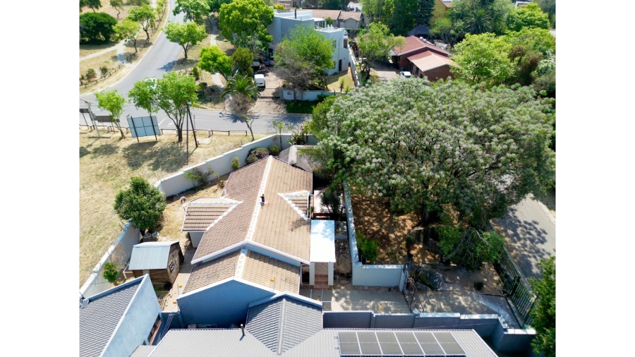 3 Bedroom Property for Sale in Lonehill Gauteng