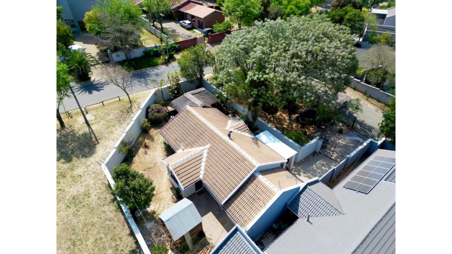 3 Bedroom Property for Sale in Lonehill Gauteng