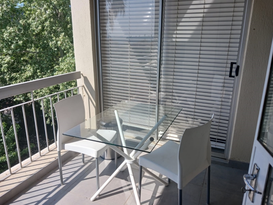 2 Bedroom Property for Sale in Sandhurst Gauteng