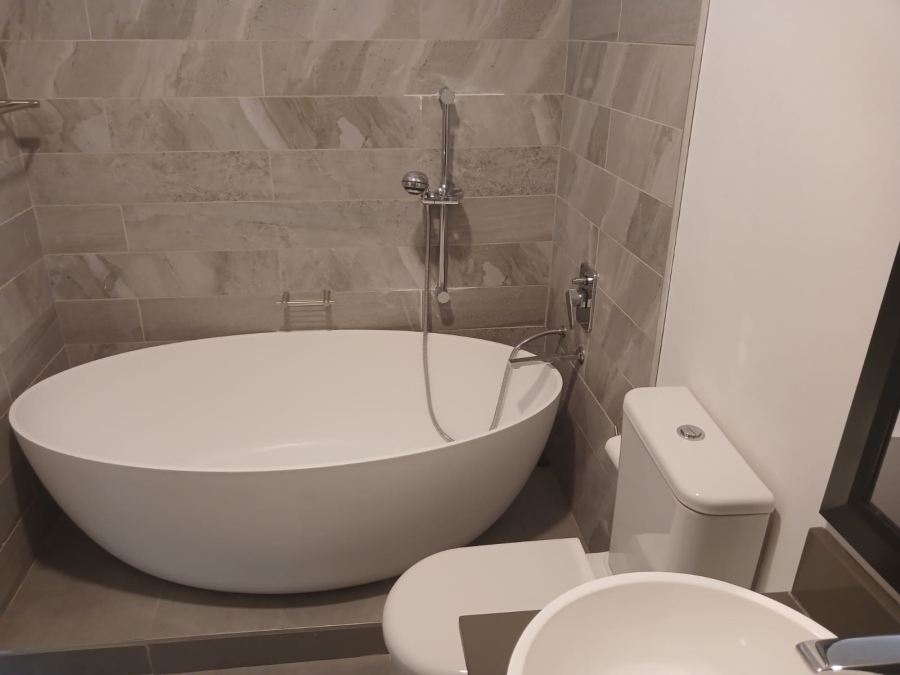 2 Bedroom Property for Sale in Sandhurst Gauteng