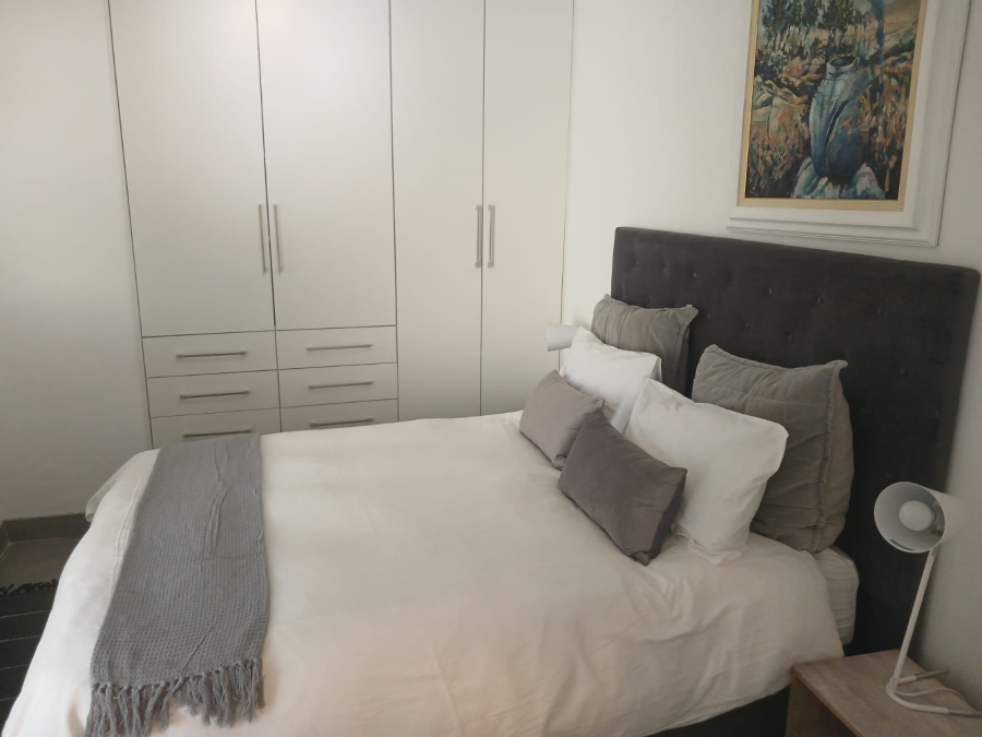 2 Bedroom Property for Sale in Sandhurst Gauteng