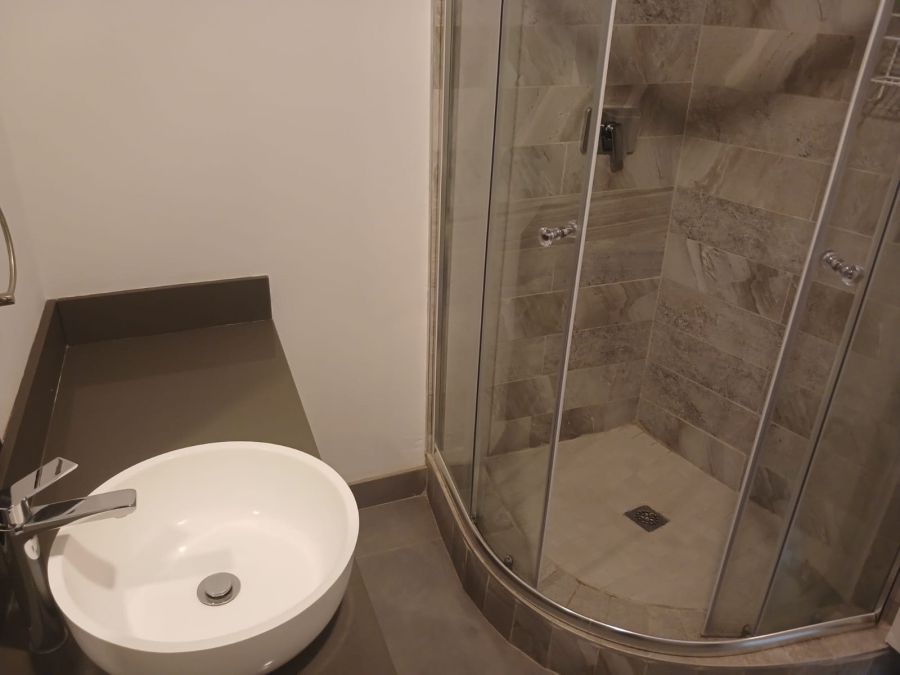 2 Bedroom Property for Sale in Sandhurst Gauteng