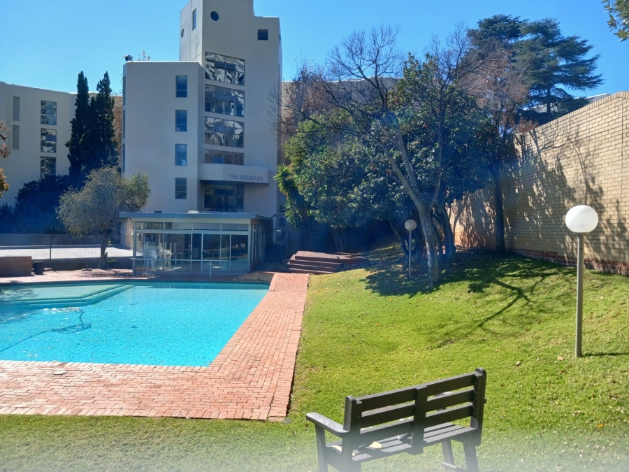 2 Bedroom Property for Sale in Sandhurst Gauteng