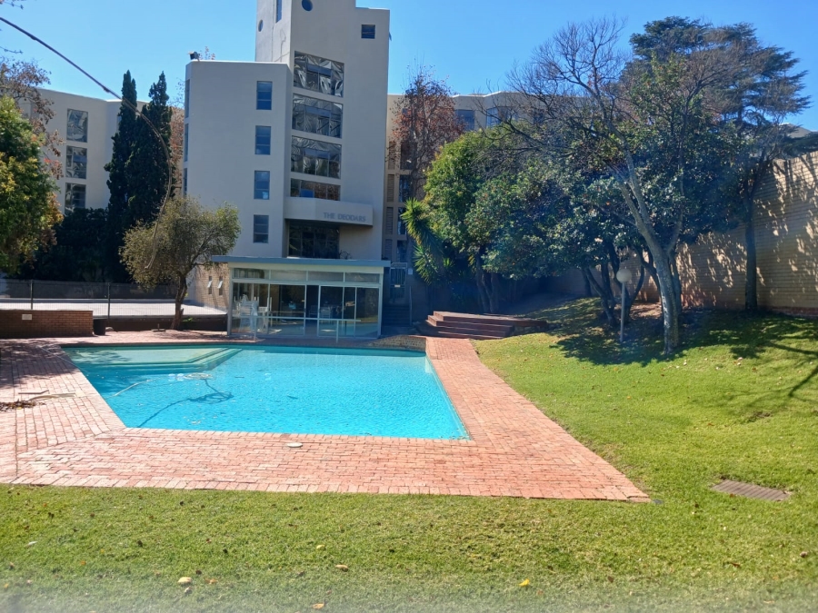 2 Bedroom Property for Sale in Sandhurst Gauteng