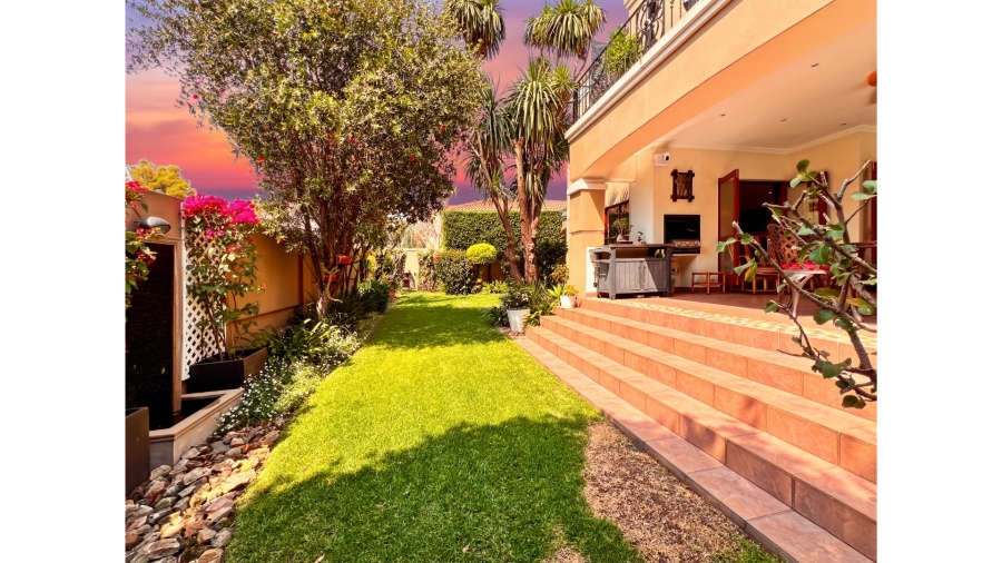 5 Bedroom Property for Sale in Lonehill Gauteng
