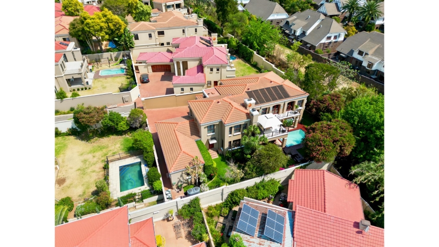 5 Bedroom Property for Sale in Lonehill Gauteng