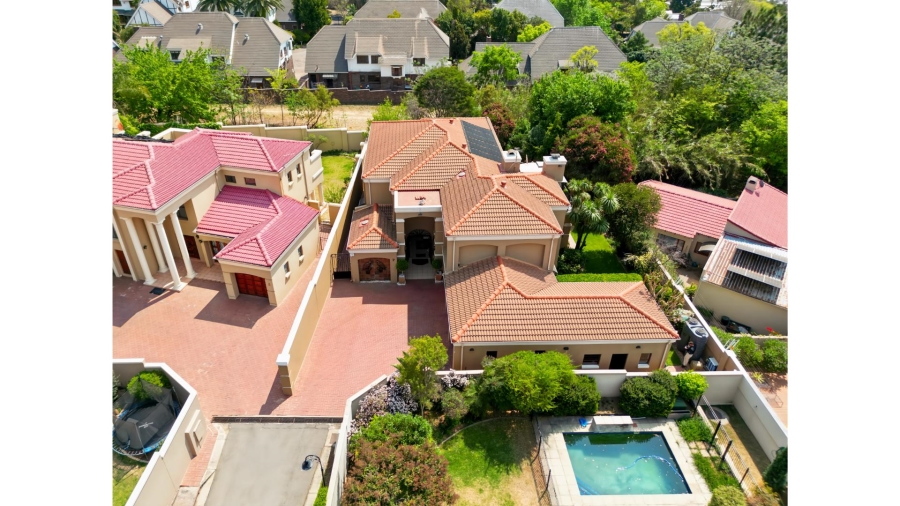 5 Bedroom Property for Sale in Lonehill Gauteng