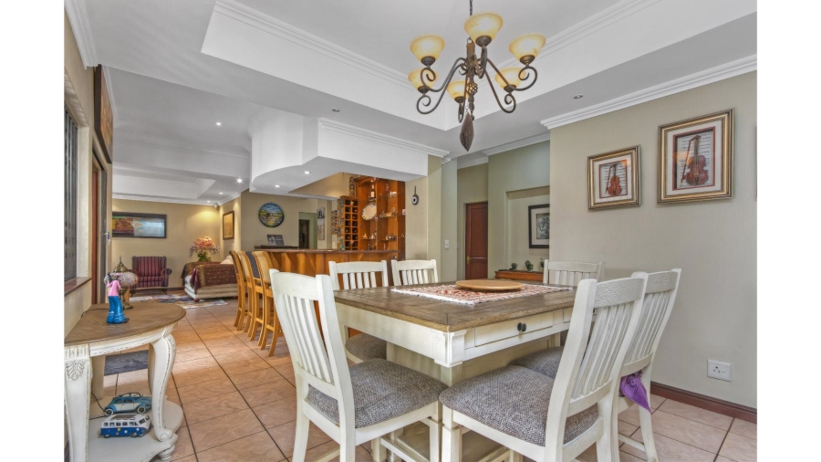 5 Bedroom Property for Sale in Lonehill Gauteng
