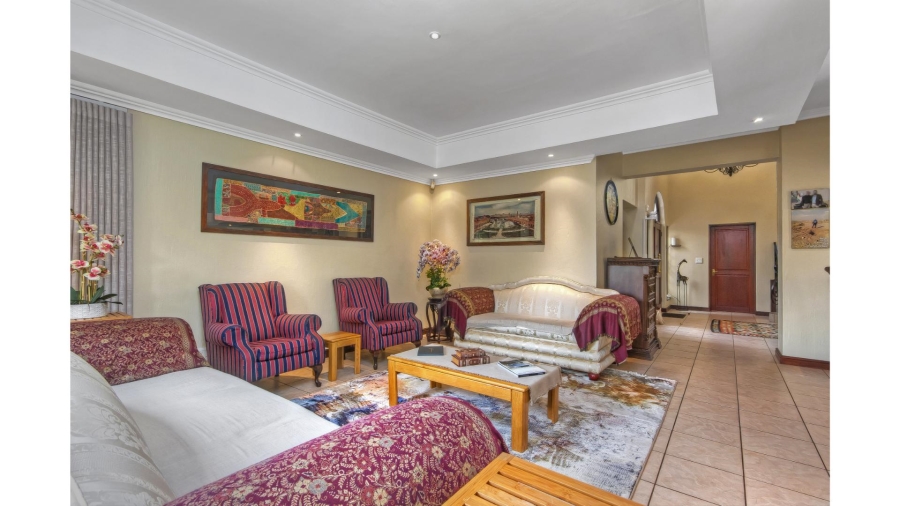 5 Bedroom Property for Sale in Lonehill Gauteng