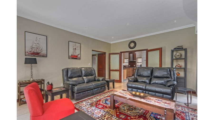 5 Bedroom Property for Sale in Lonehill Gauteng