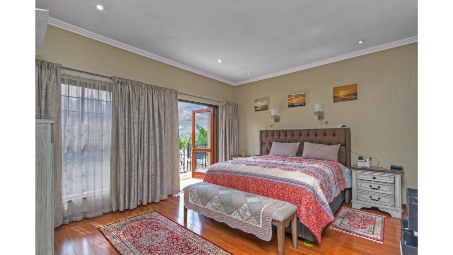 5 Bedroom Property for Sale in Lonehill Gauteng