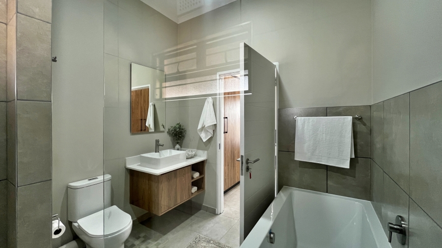 2 Bedroom Property for Sale in Rietvalleirand Gauteng