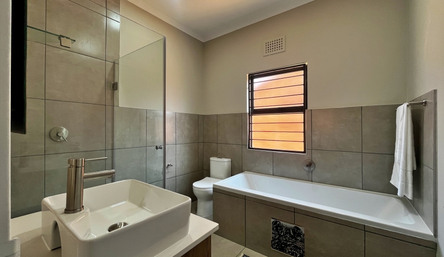 2 Bedroom Property for Sale in Rietvalleirand Gauteng