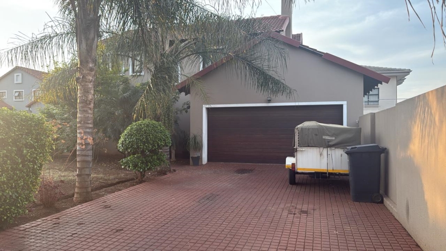 3 Bedroom Property for Sale in Raslouw Gardens Gauteng