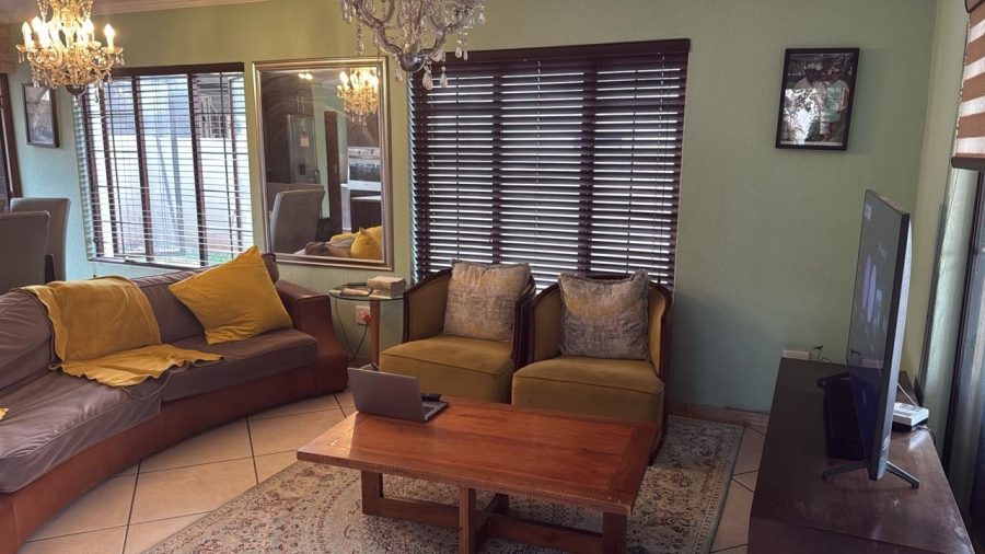 3 Bedroom Property for Sale in Raslouw Gardens Gauteng