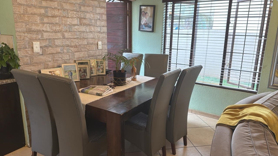 3 Bedroom Property for Sale in Raslouw Gardens Gauteng