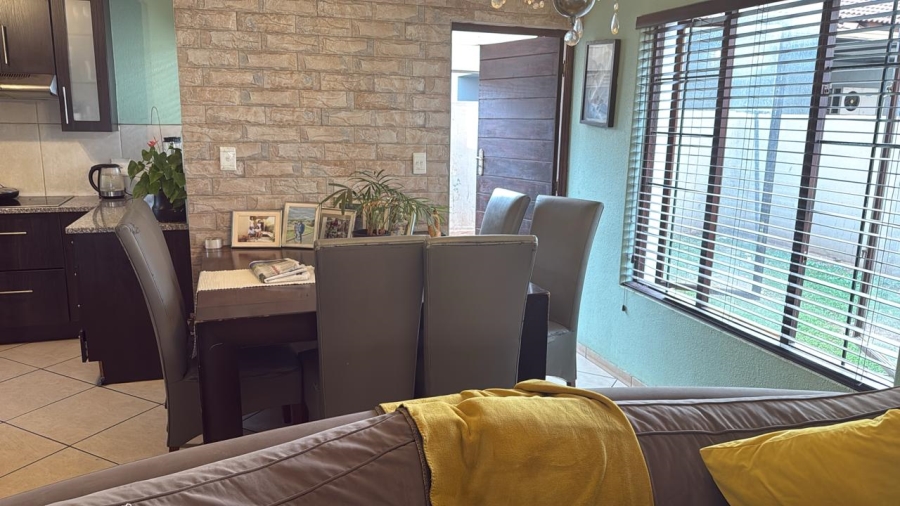 3 Bedroom Property for Sale in Raslouw Gardens Gauteng