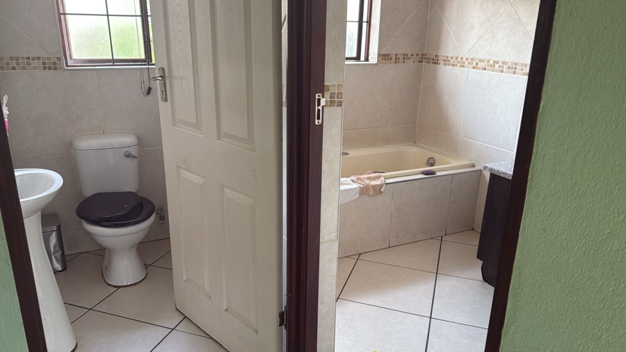 3 Bedroom Property for Sale in Raslouw Gardens Gauteng
