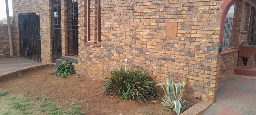 3 Bedroom Property for Sale in Sebokeng Zone 13 Gauteng