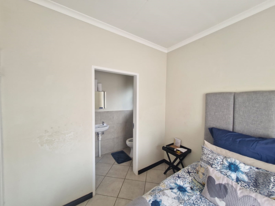To Let 2 Bedroom Property for Rent in Brentwood Gauteng