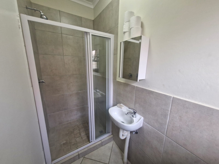 To Let 2 Bedroom Property for Rent in Brentwood Gauteng