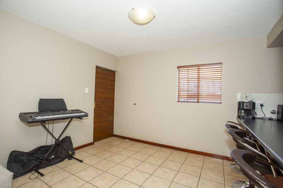 2 Bedroom Property for Sale in Halfway Gardens Gauteng