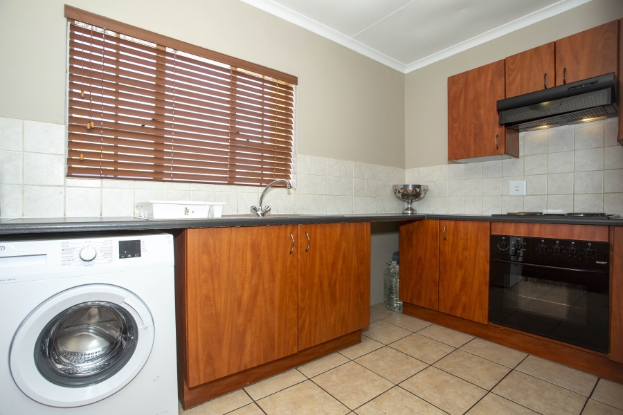 2 Bedroom Property for Sale in Halfway Gardens Gauteng