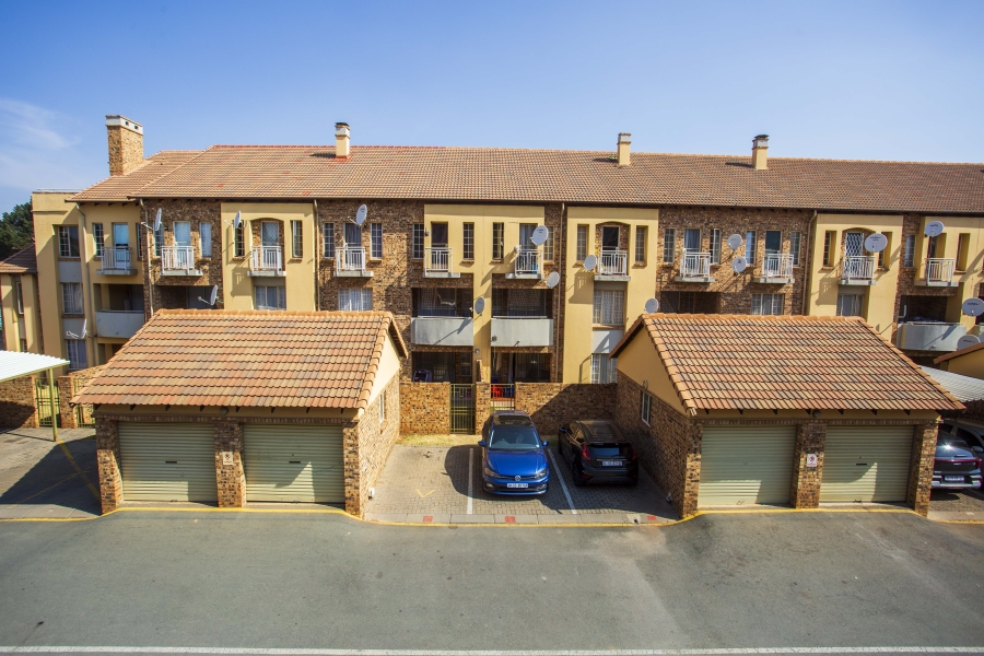 2 Bedroom Property for Sale in Halfway Gardens Gauteng