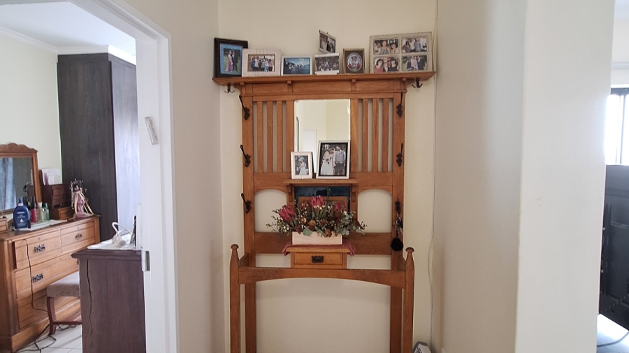 2 Bedroom Property for Sale in Greenstone Crest Gauteng