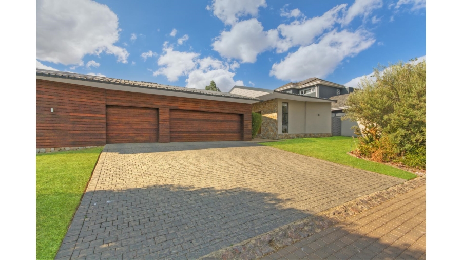 4 Bedroom Property for Sale in Waterfall Country Estate Gauteng